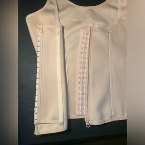 Zipper and Hook Beige Corset / Waist Trainer Shape Wear NEW